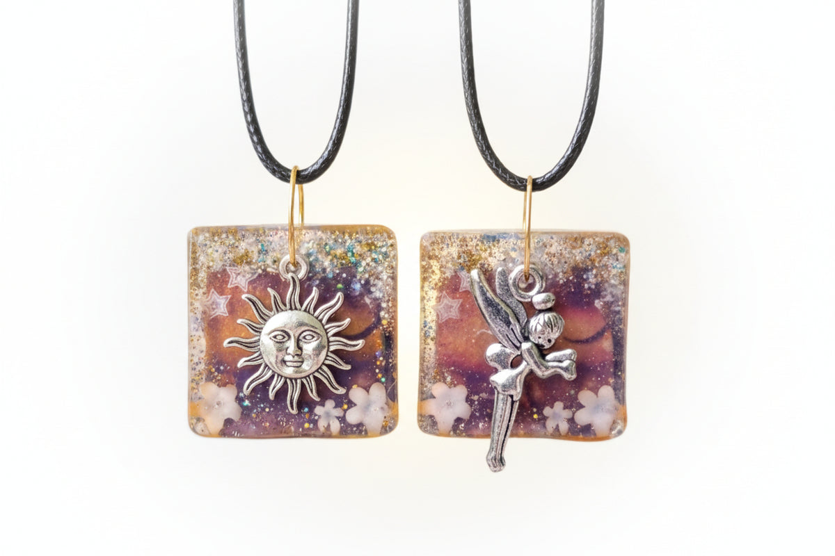Pendentif Carré Fée en Résine Orange – Fait Main