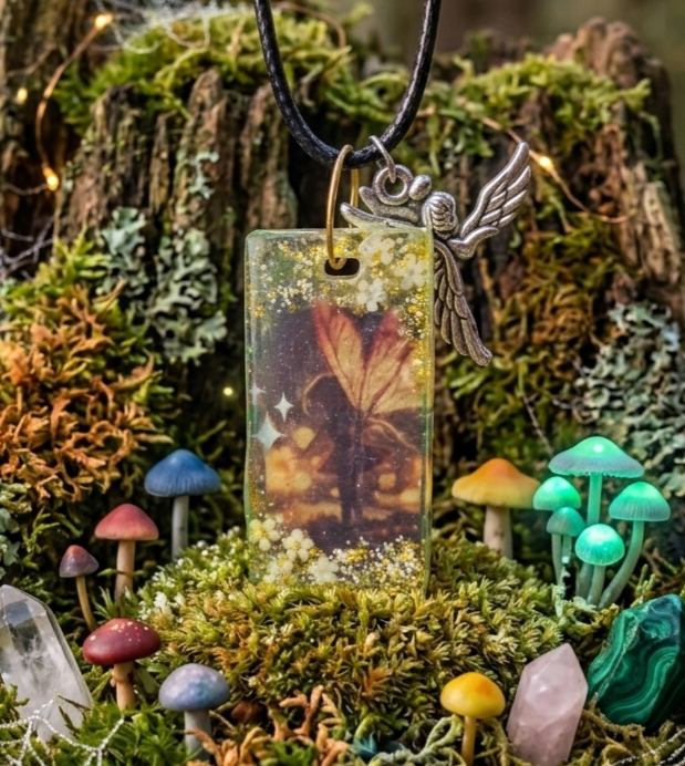 Collier Pendentif La Fée d'Automne — Résine Artisanale Fait Main